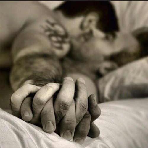 Scruffy Sunday hands