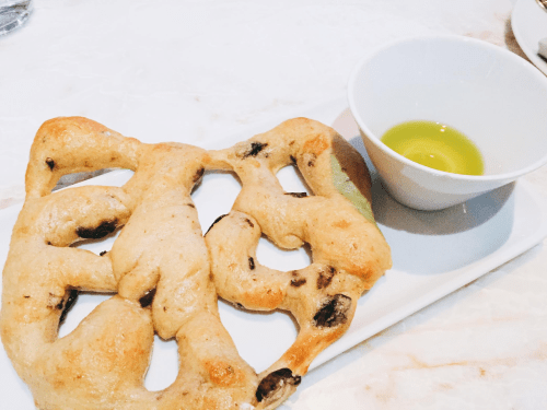 porto-boston-olive-bread