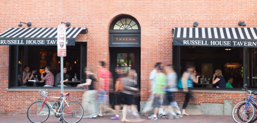 Harvard Square, restaurant review