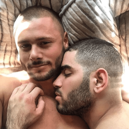 men in bed, bed time selfie