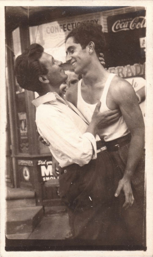 gay men kissing