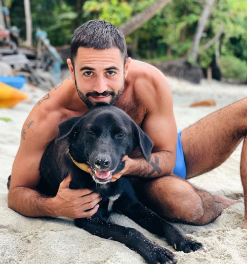 Jon Gómez de la Peña., handsome, hunk, dog